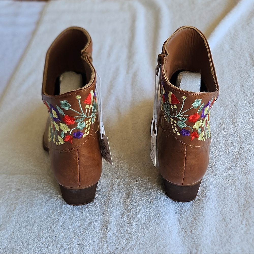 J.Adams Shoes Corral Brown PU Floral Embroidered Ankle Bootie Zip Women 9 - Picture 4 of 8